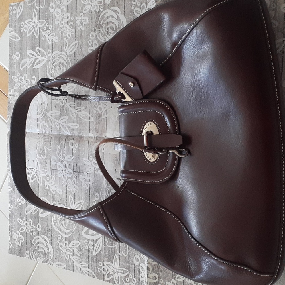 Dooney and Bourke  beautiful brown leather purse